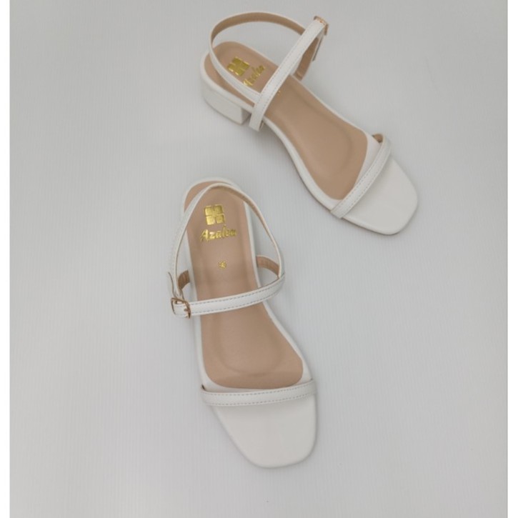 5 inch white pumps