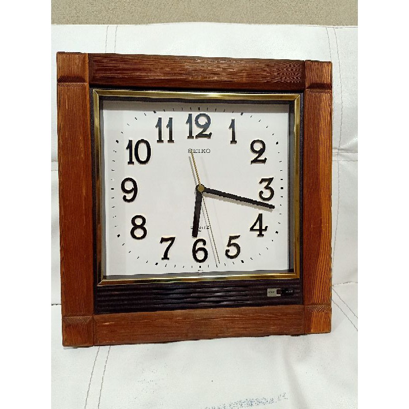 Seiko quartz wall clock with chimes and continous sweep Japan Vintage rare  wood frame | Shopee Philippines