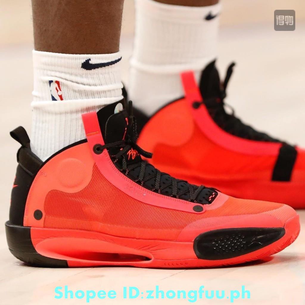 red color shoes nike