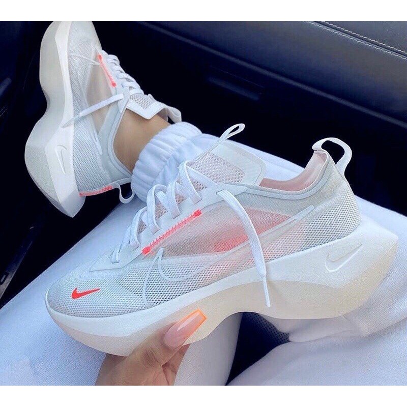 nike women's thick sole