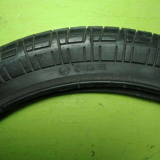 20x2 25 bmx tire