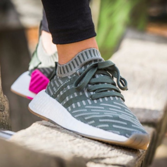 adidas nmd r2 japan shock pink