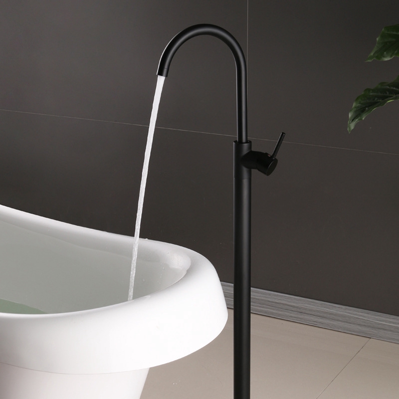 Hot And Cold Water Vertical Bathtub, Bathtub Hot And Cold Faucets