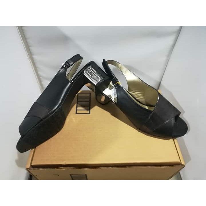 hush puppies soft style sandals