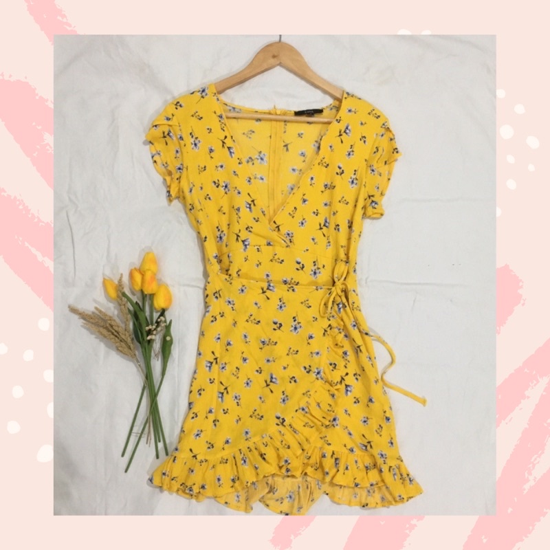 Shein Floral Wrap Dress (Preloved) | Shopee Philippines