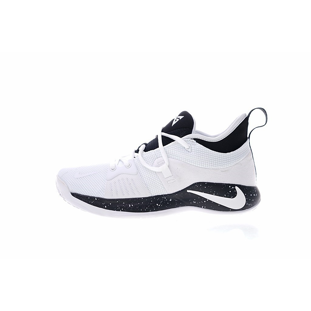 nike white low top basketball shoes