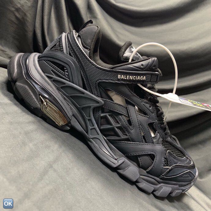 Balenciaga Track Triple Black gia r chất lượng cao 2019