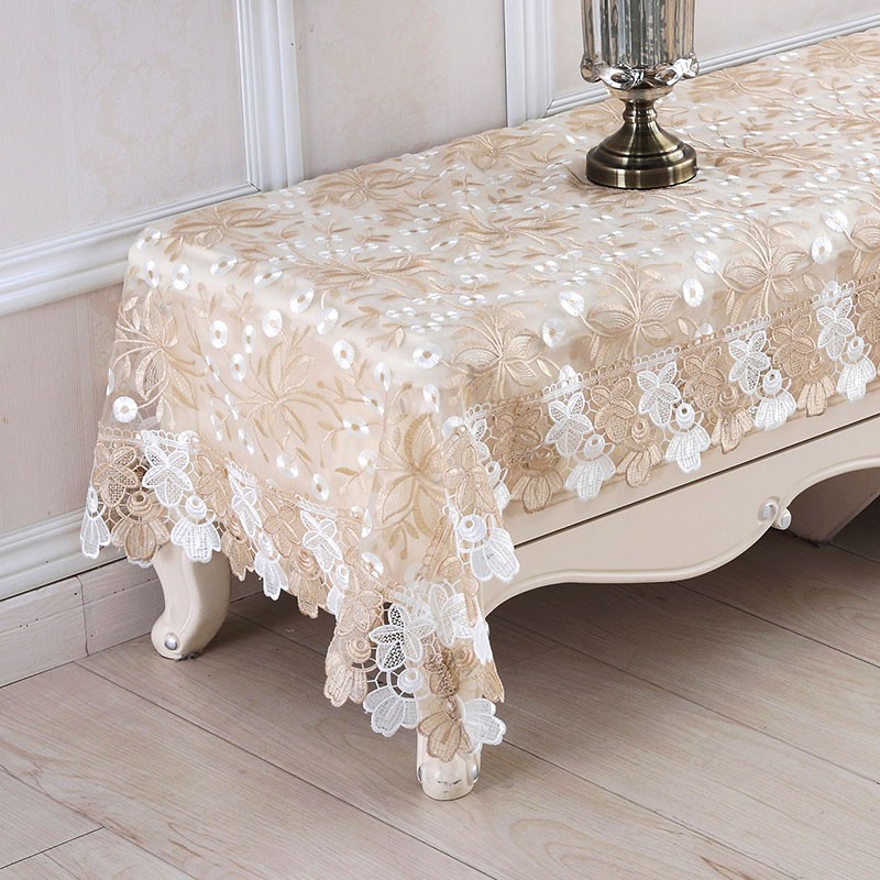 square table runner