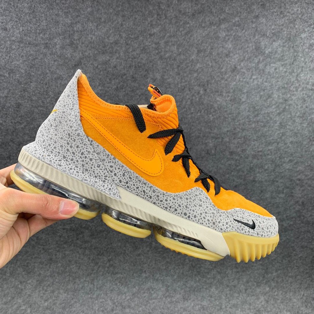 nike basketball shoes with zipper