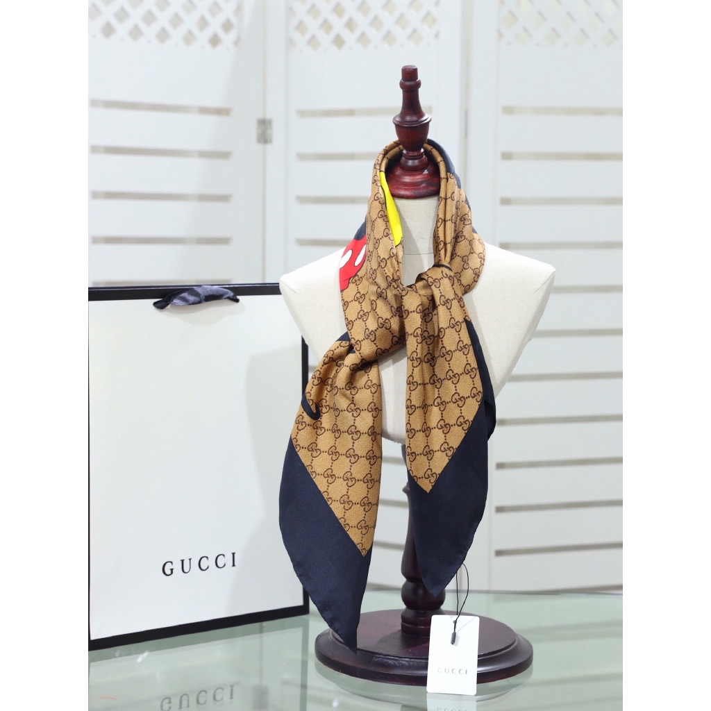 gucci disney shawl