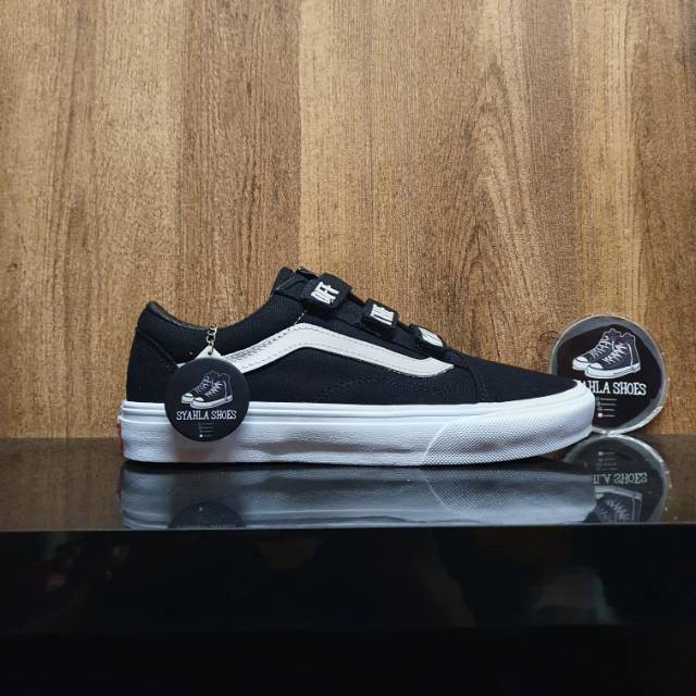 velcro vans black and white