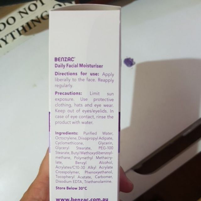 benzac moisturiser