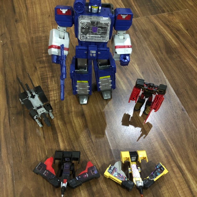 soundwave and laserbeak
