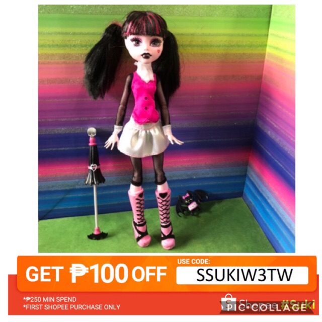 draculaura basic doll