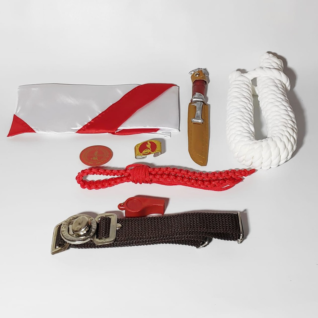 Complete Set Of Scout Equipment Accessories For Boys / Girls.
