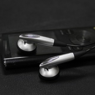 classic earbuds