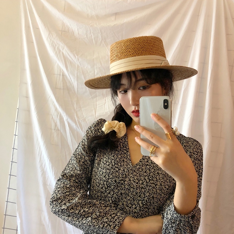 flat brim sun hat