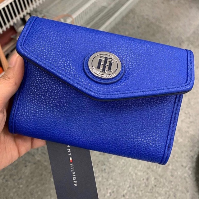 tommy hilfiger wallet fake vs real