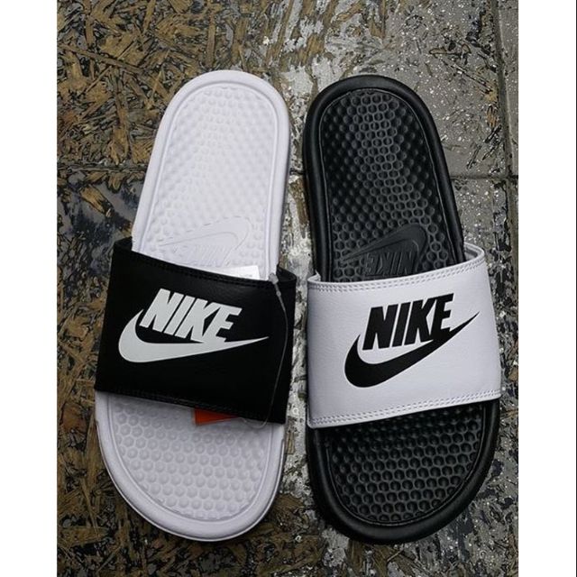 nike benassi mismatch