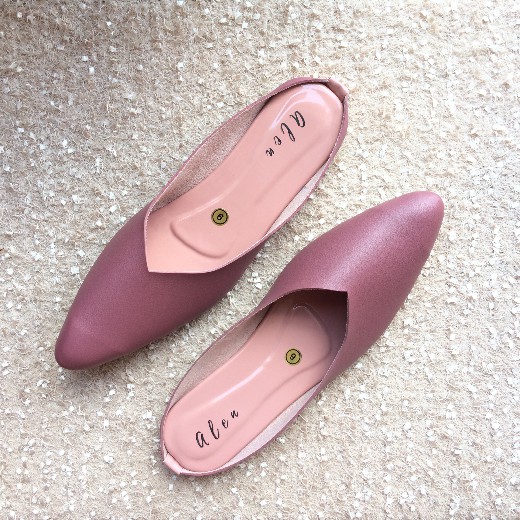 pink mule shoes