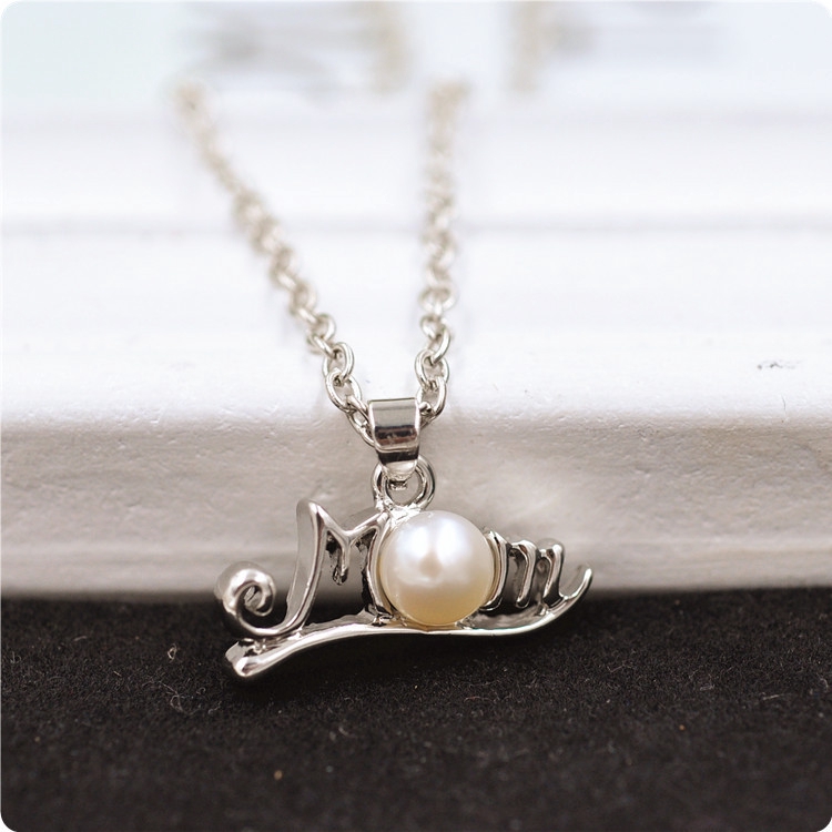 mom pearl necklace