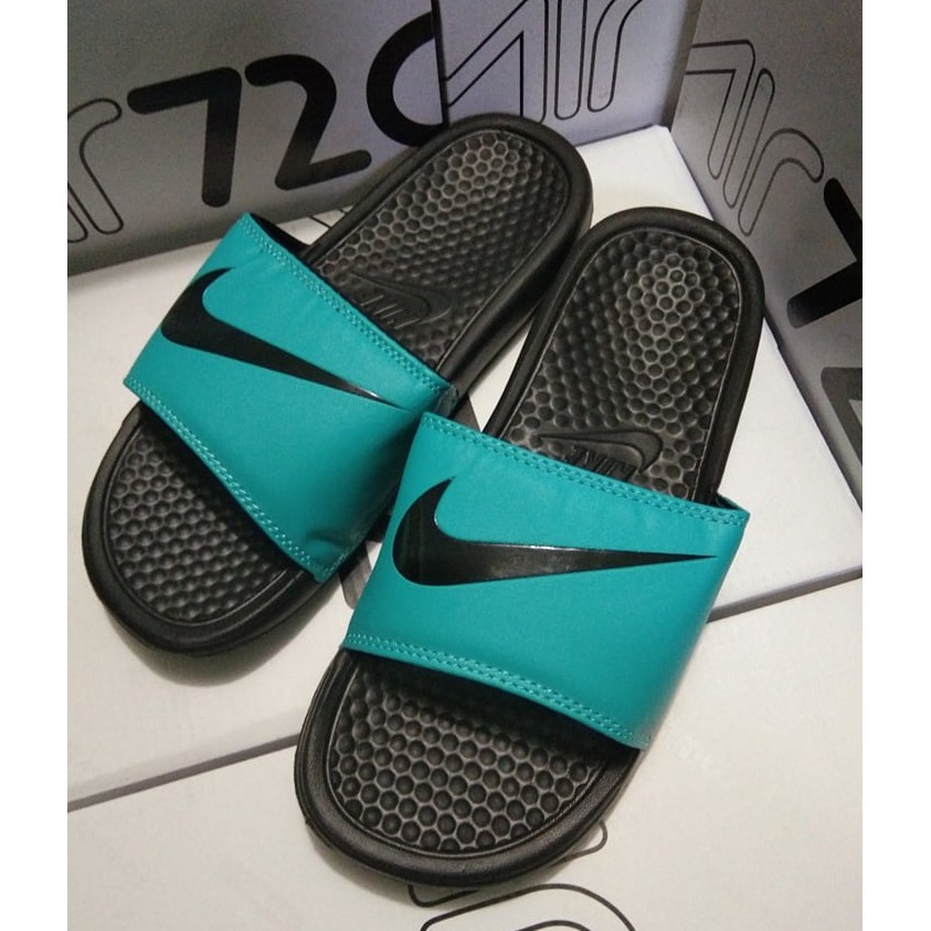 nike benassi slippers