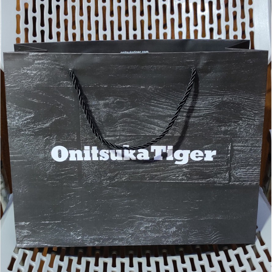 onitsuka tiger box
