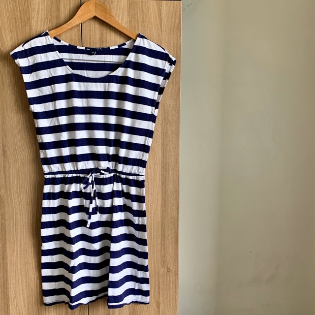 gap blue and white striped dress