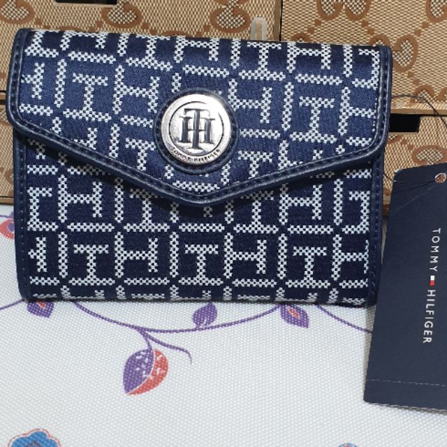 tommy hilfiger money purse