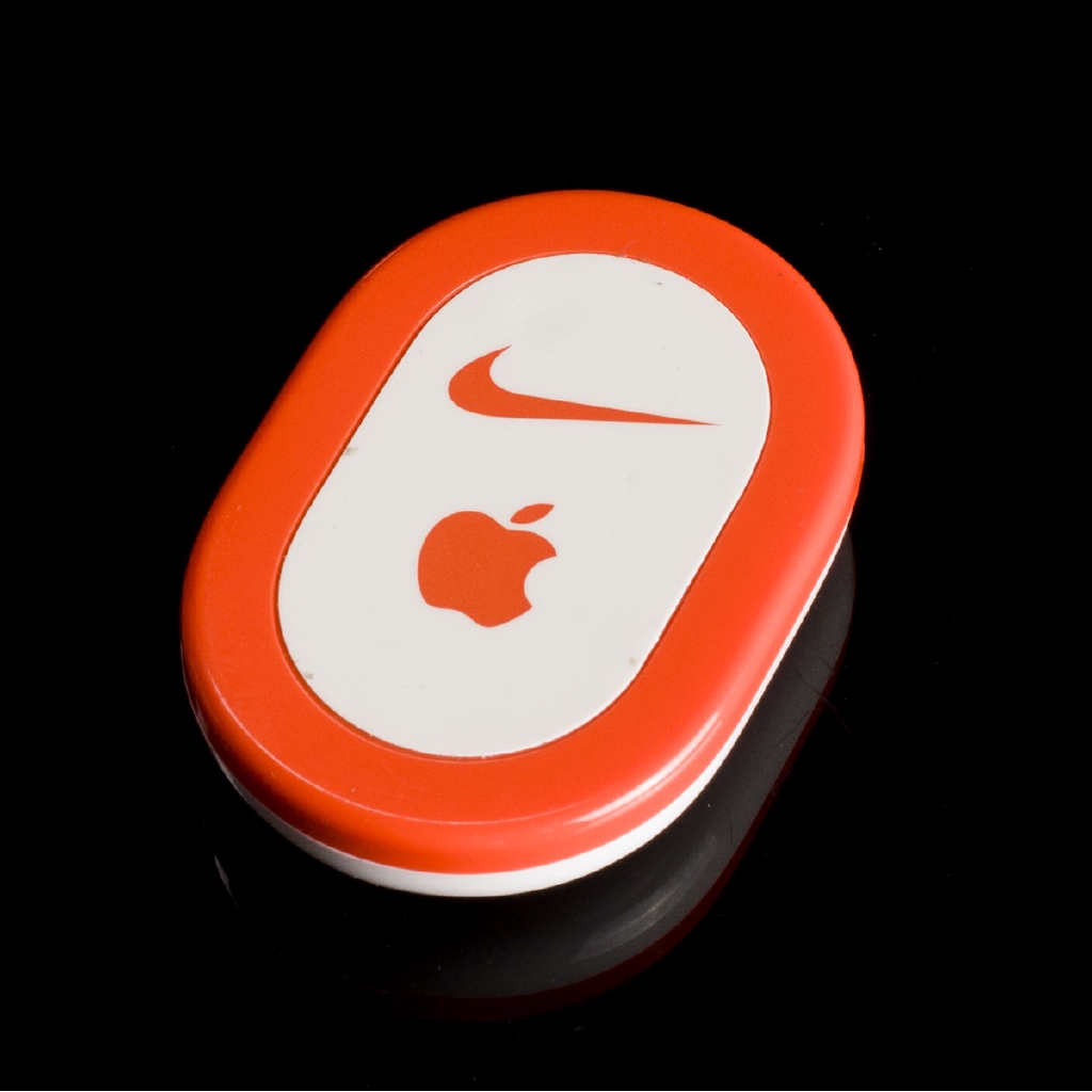 apple and nike a1193