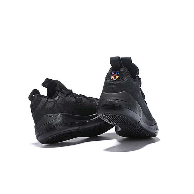 kobe triple black shoes