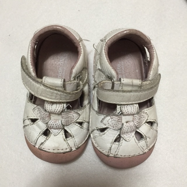 stride rite baby walking shoes