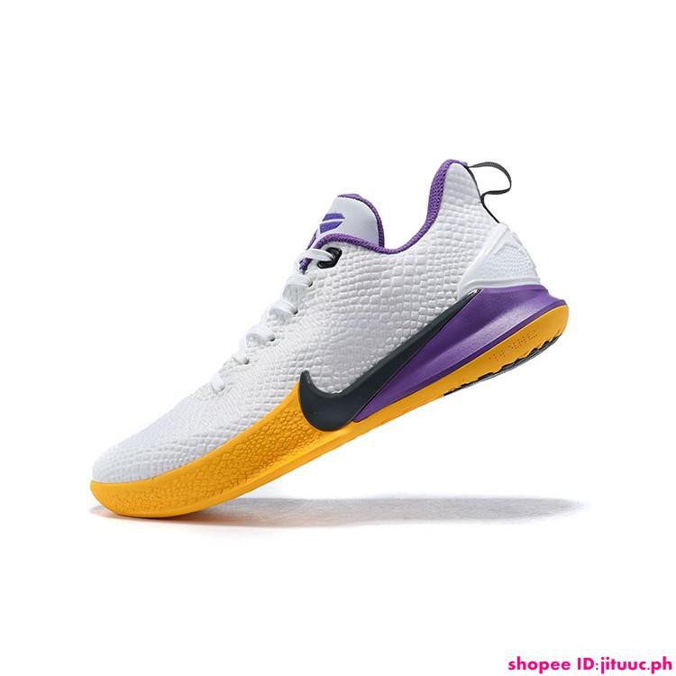 purple nike basketball shoes