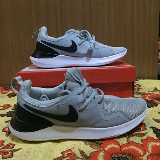 nike sneakers 38