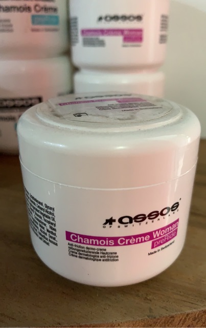 assos chamois creme cena