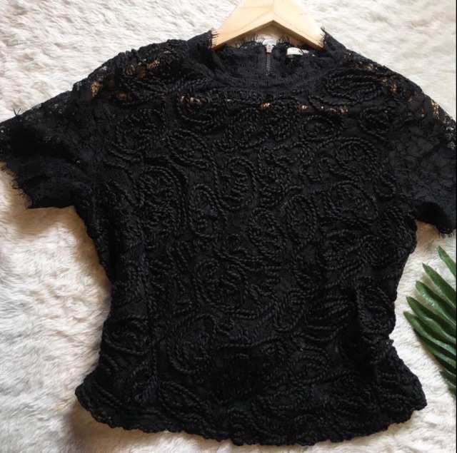 zara trafaluc lace top