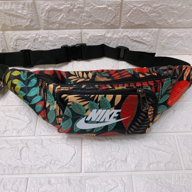 big nike fanny pack
