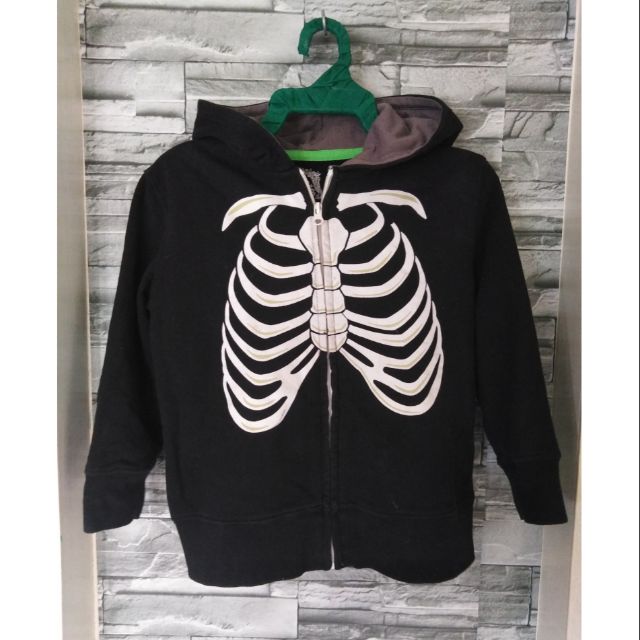 5t black hoodie