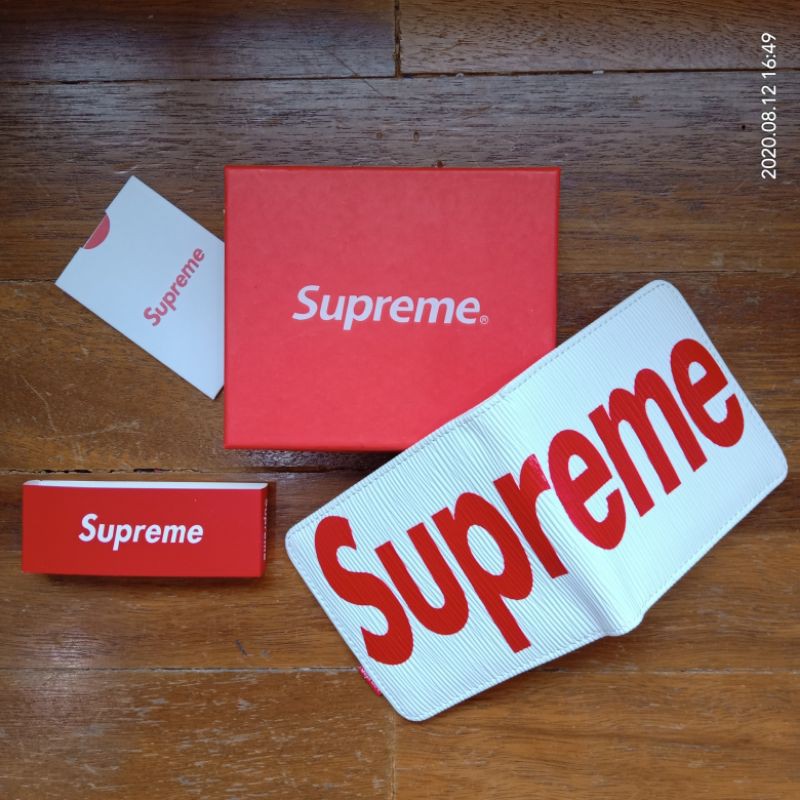 supreme wallet pouch