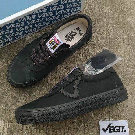 vans vault epoch black