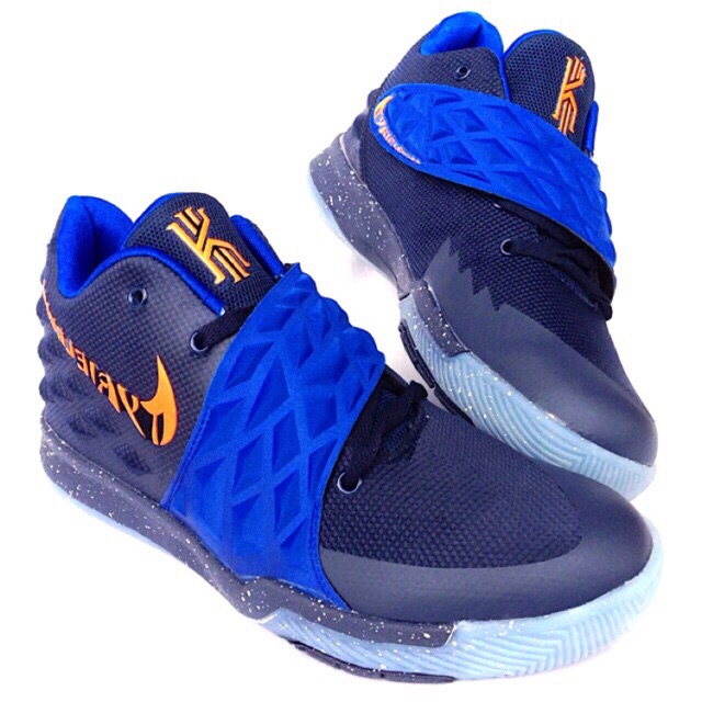mid cut nike shoes