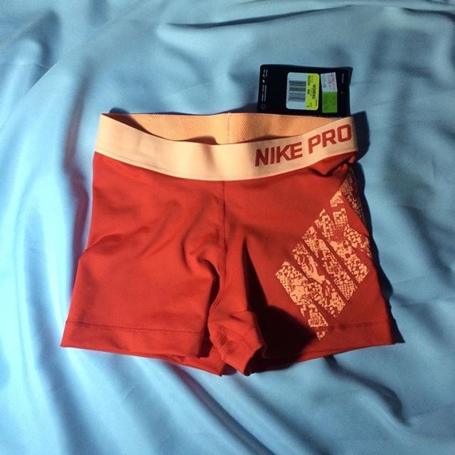 small nike pro shorts