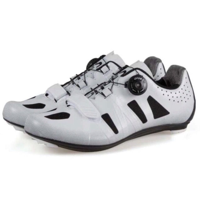 santic cleats shoes