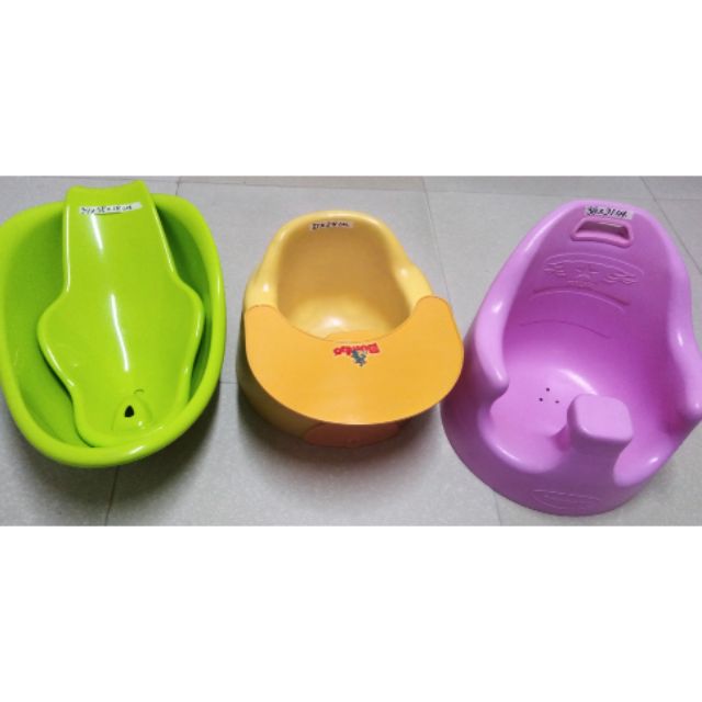 bumbo in the bathtub