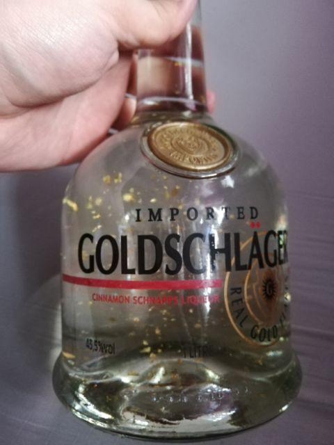 Пару постеров старой рекламы алкоголя. Ликеры  Goldschlager История,Алкоголь,Ликеры,Реклама