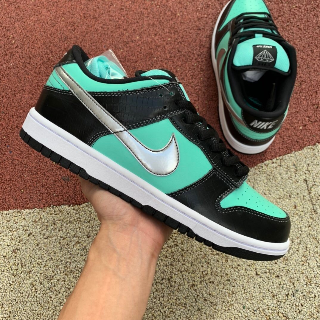 nike dunk diamond tiffany