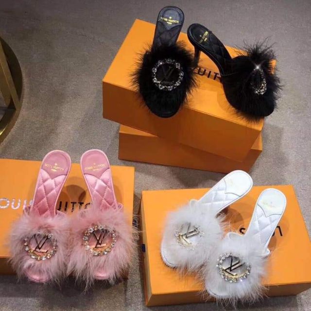 lv fur sandals