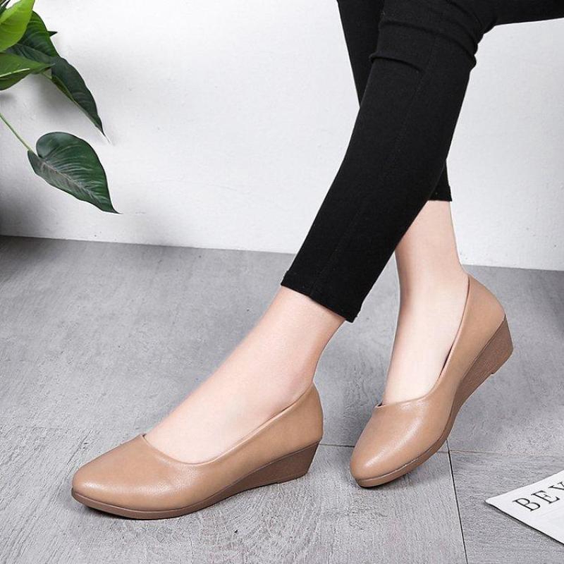 leather closed toe shoes