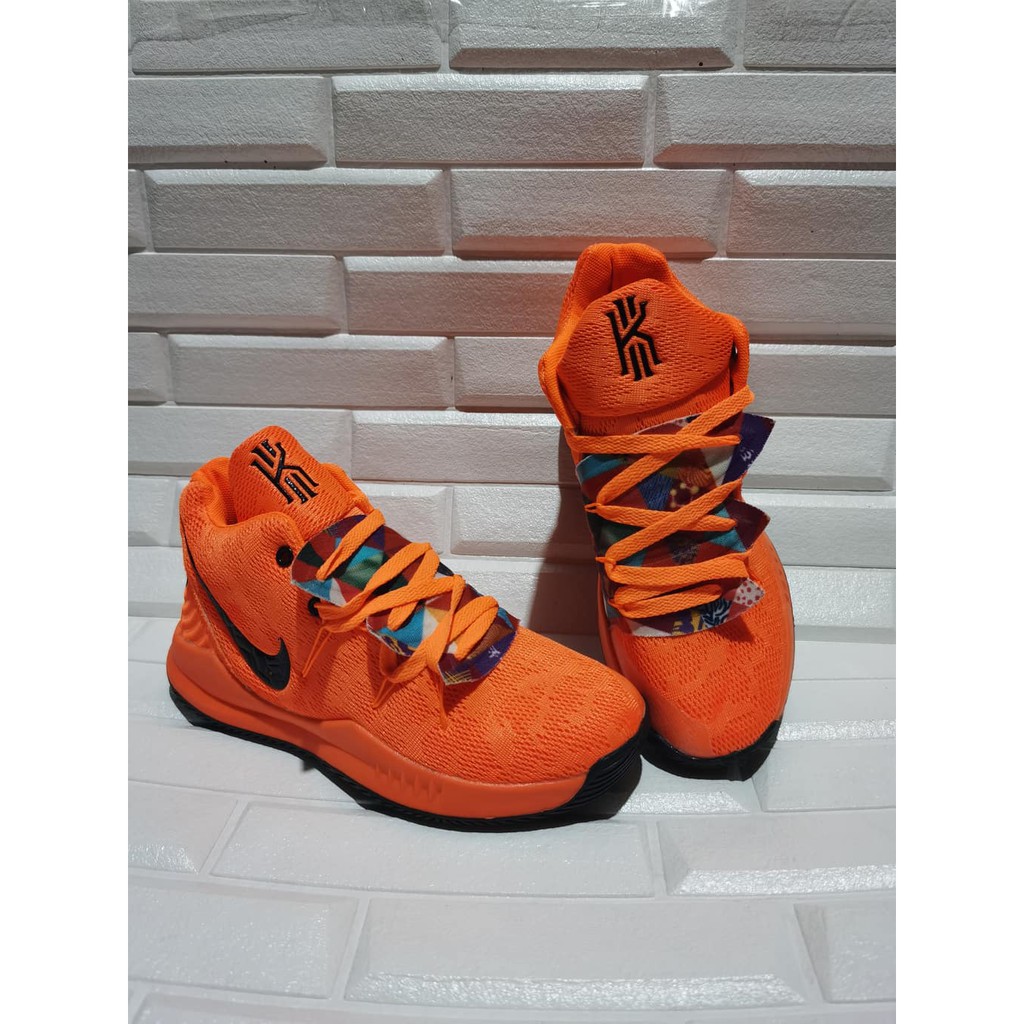 kyrie low cut shoes