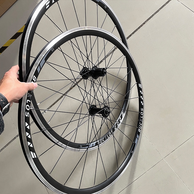 700c wheel set 7 speed